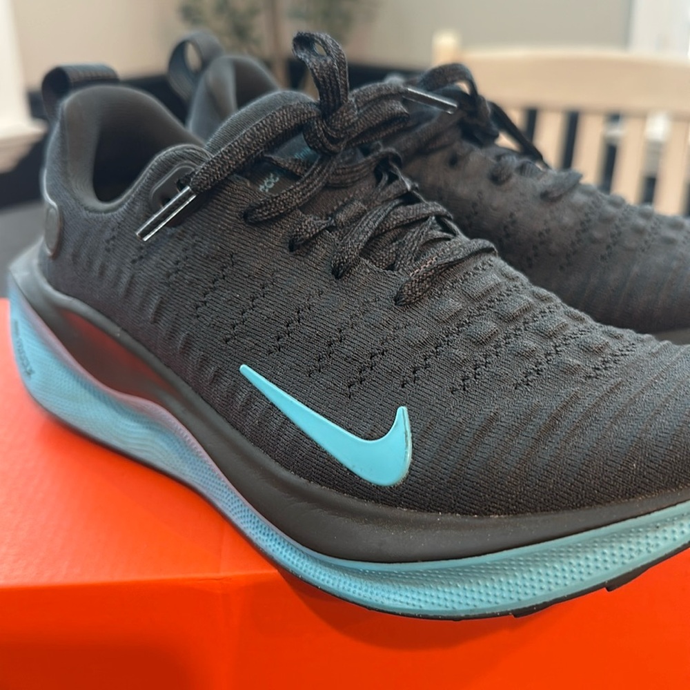 Nike ReactX Running Shoes in Black and Light Blue